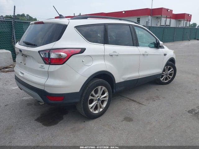 2018 FORD ESCAPE SE 4