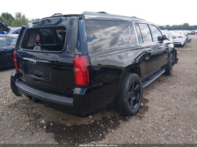 2017 CHEVROLET SUBURBAN LT 4