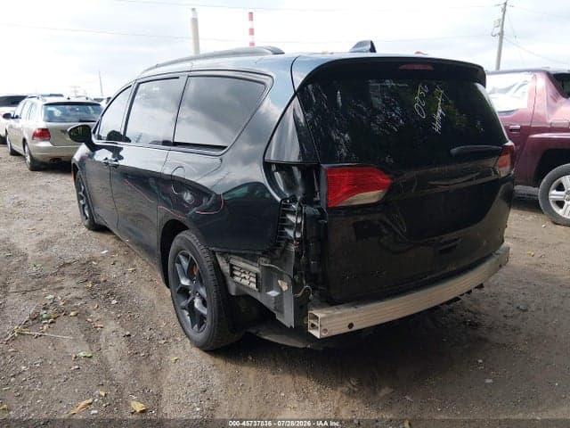 2018 CHRYSLER PACIFICA TOURING L PLUS 3