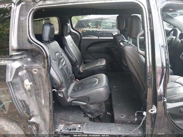 2018 CHRYSLER PACIFICA TOURING L PLUS 8
