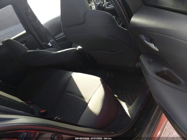 2020 TOYOTA COROLLA SE 8