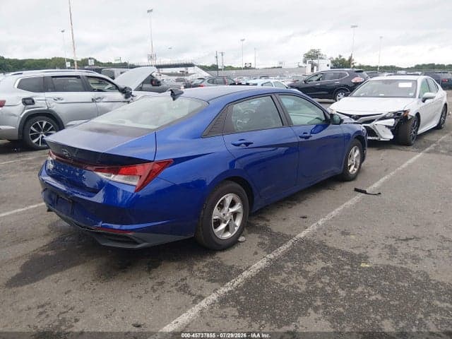 2022 HYUNDAI ELANTRA SE 4