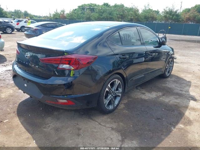 2019 HYUNDAI ELANTRA SE 4