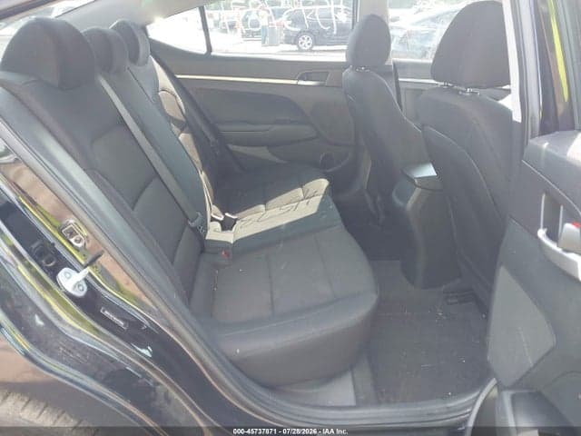 2019 HYUNDAI ELANTRA SE 8