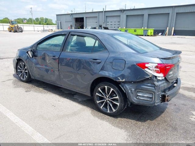 2017 TOYOTA COROLLA SE 3