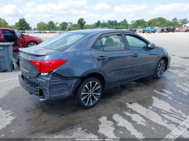 2017 TOYOTA COROLLA SE 4