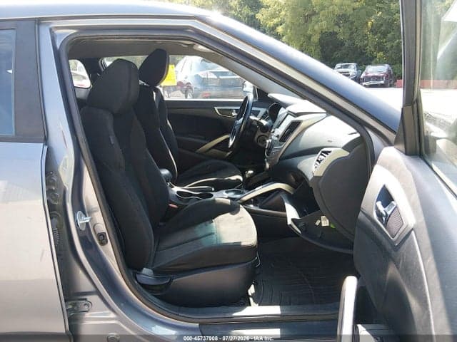 2017 HYUNDAI VELOSTER 5