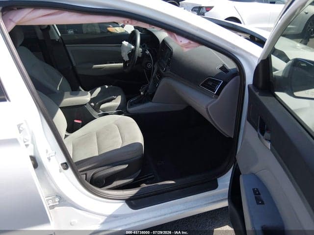 2017 HYUNDAI ELANTRA SE 5