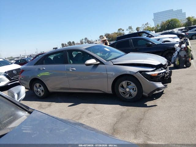 2025 HYUNDAI ELANTRA SE 14