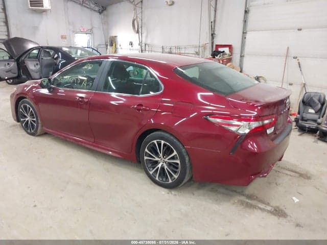 2018 TOYOTA CAMRY SE 3