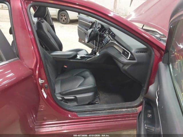 2018 TOYOTA CAMRY SE 5