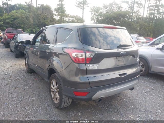 2017 FORD ESCAPE SE 3