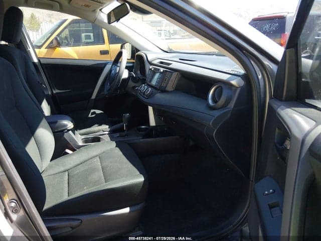 2017 TOYOTA RAV4 LE 5