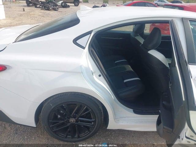 2026 TOYOTA CAMRY SE 8