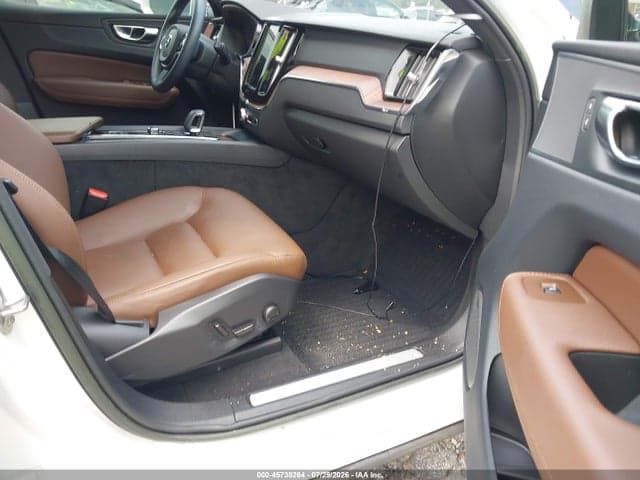 2023 VOLVO XC60 B5 PLUS BRIGHT THEME 5