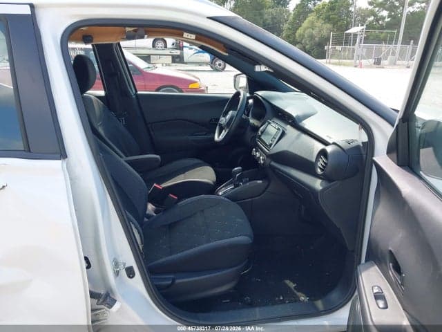 2019 NISSAN KICKS S 5