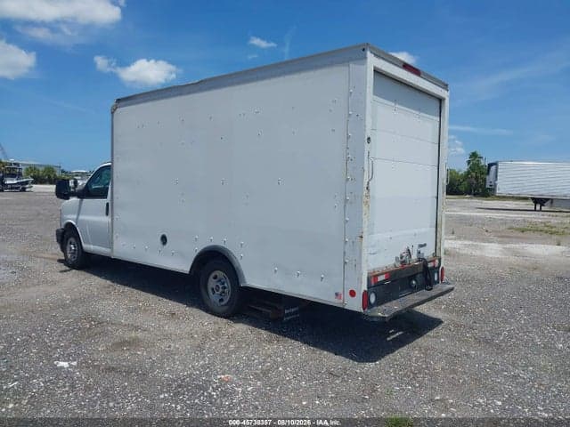 2017 GMC SAVANA CUTAWAY WORK VAN 3