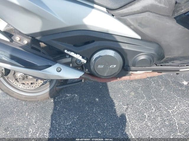 2022 KYMCO USA INC AK 550 8