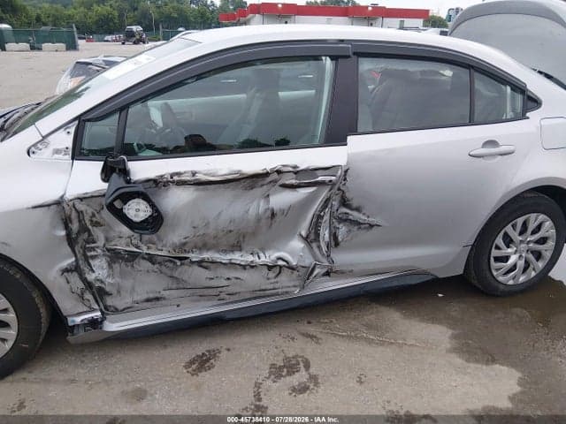 2026 TOYOTA COROLLA SE 6