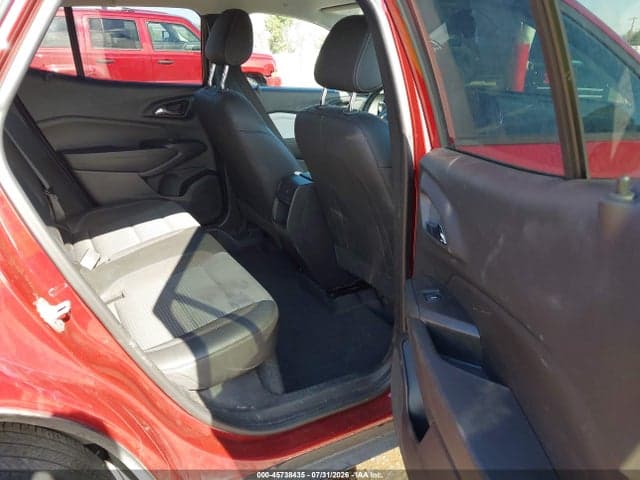 2025 CHEVROLET TRAX FWD LT 8