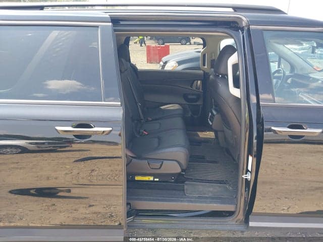 2025 KIA CARNIVAL MPV SX PRESTIGE 8