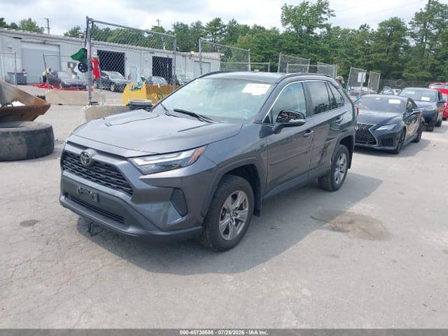 2024 TOYOTA RAV4 XLE 2