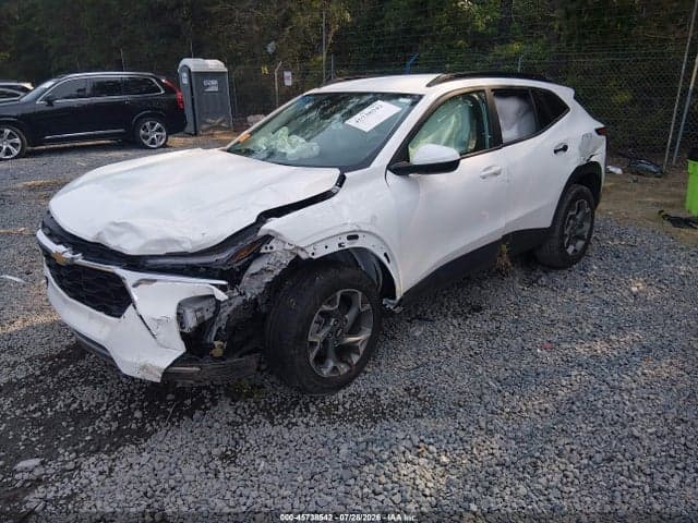 2025 CHEVROLET TRAX FWD LT 2