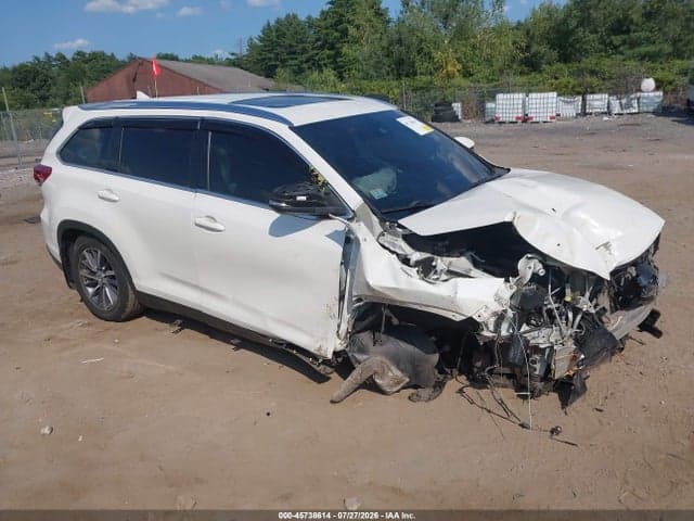 2019 TOYOTA HIGHLANDER XLE - 1
