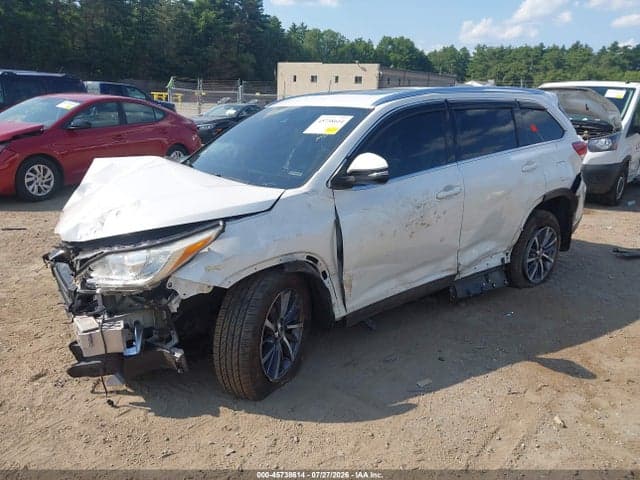 2019 TOYOTA HIGHLANDER XLE 2