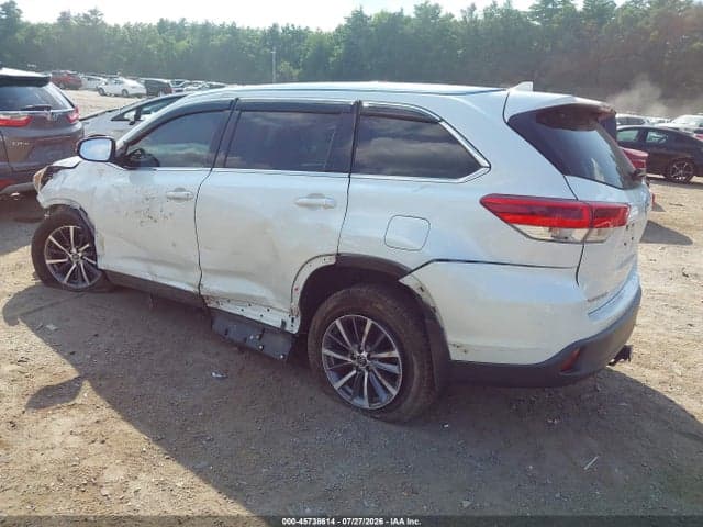 2019 TOYOTA HIGHLANDER XLE 3