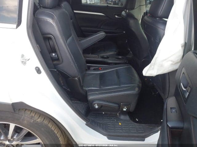 2019 TOYOTA HIGHLANDER XLE 8