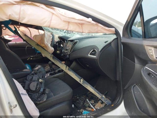 2017 CHEVROLET CRUZE LT AUTO 5