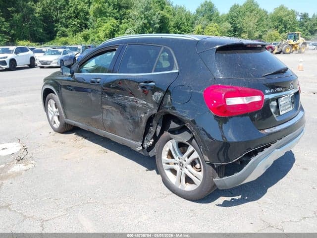 2019 MERCEDES-BENZ GLA 250 4MATIC 3