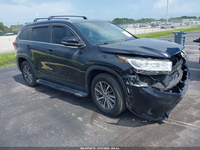 2019 TOYOTA HIGHLANDER XLE - 1