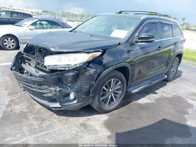 2019 TOYOTA HIGHLANDER XLE 2