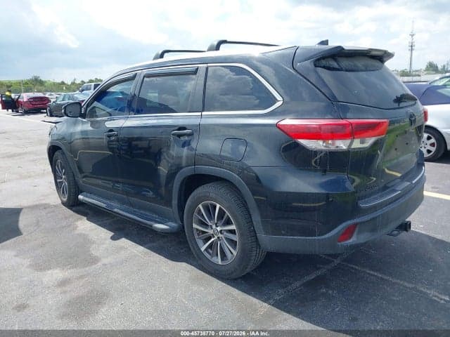 2019 TOYOTA HIGHLANDER XLE 3