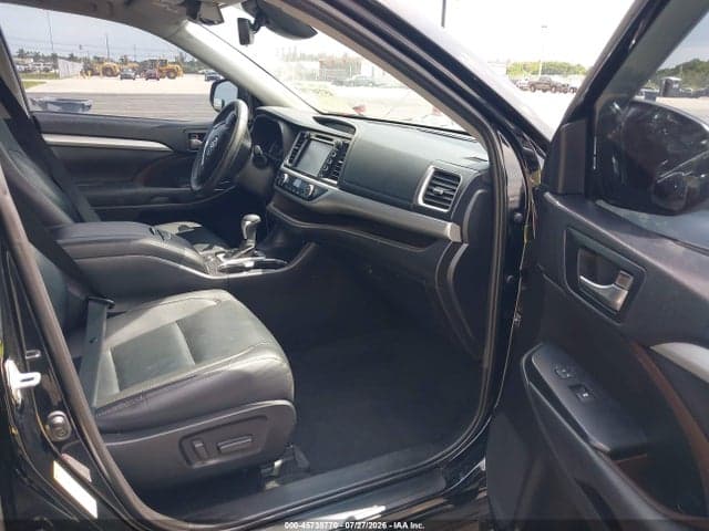 2019 TOYOTA HIGHLANDER XLE 5