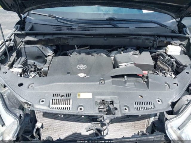 2019 TOYOTA HIGHLANDER XLE 10