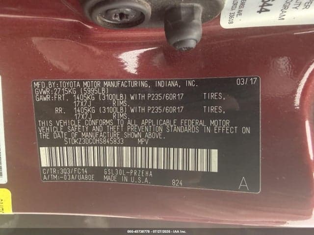 2017 TOYOTA SIENNA LE 9