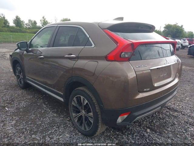 2018 MITSUBISHI ECLIPSE CROSS SE 3