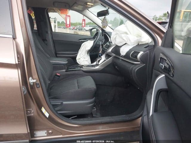 2018 MITSUBISHI ECLIPSE CROSS SE 5