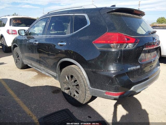 2017 NISSAN ROGUE SV 3
