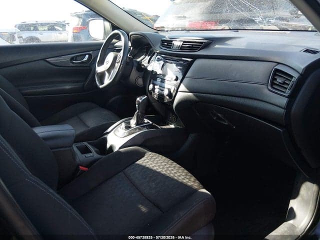 2017 NISSAN ROGUE SV 5