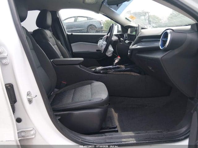 2025 CHEVROLET TRAX FWD LT 5
