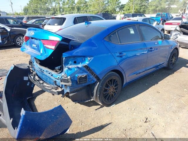 2018 HYUNDAI ELANTRA SEL 4