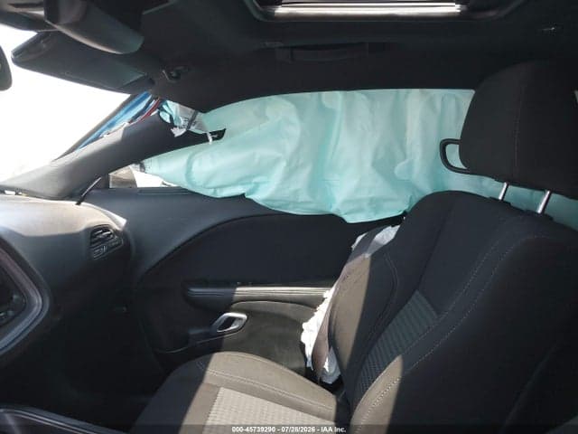 2023 DODGE CHALLENGER SXT 5
