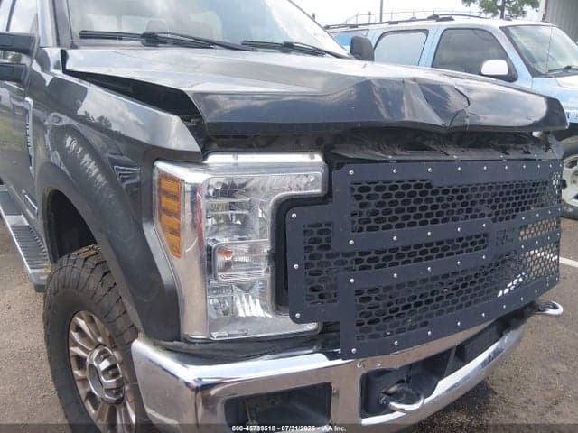 2019 FORD F-250 LARIAT 18