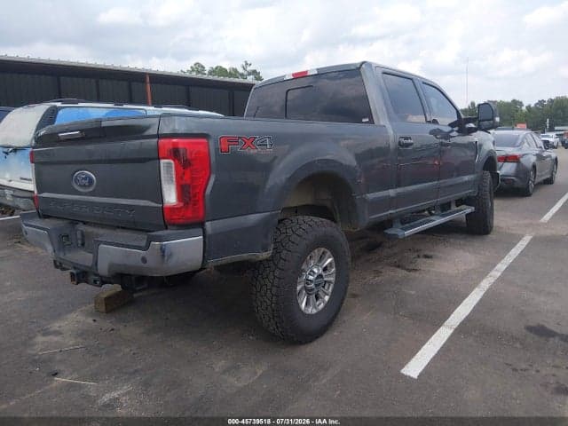 2019 FORD F-250 LARIAT 4
