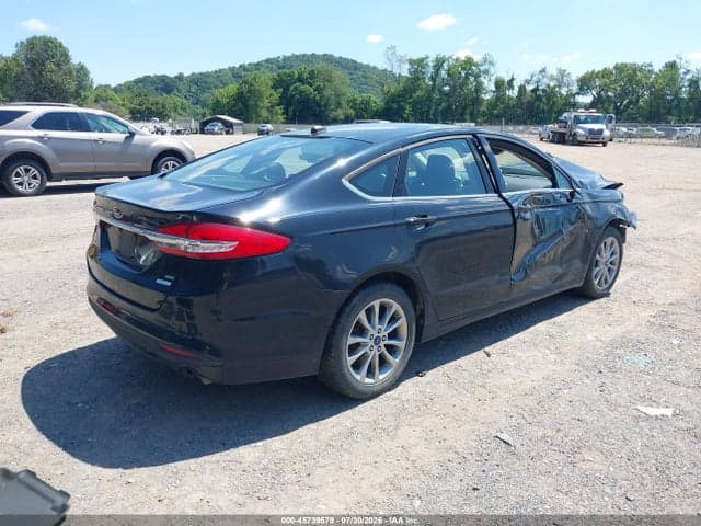 2017 FORD FUSION SE 4