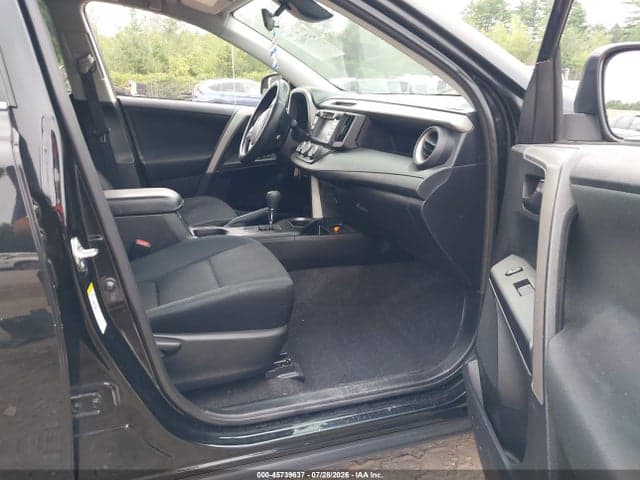 2017 TOYOTA RAV4 LE 5